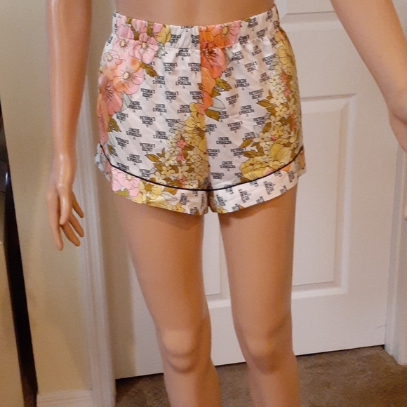 Victoria secret  pajama  shorts - Picture 3 of 11